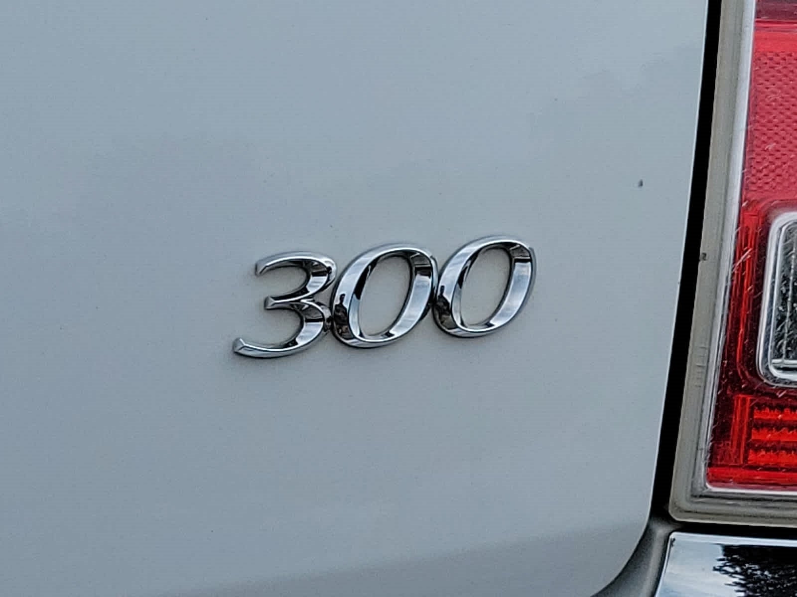 2014 Chrysler 300 4dr Sdn AWD